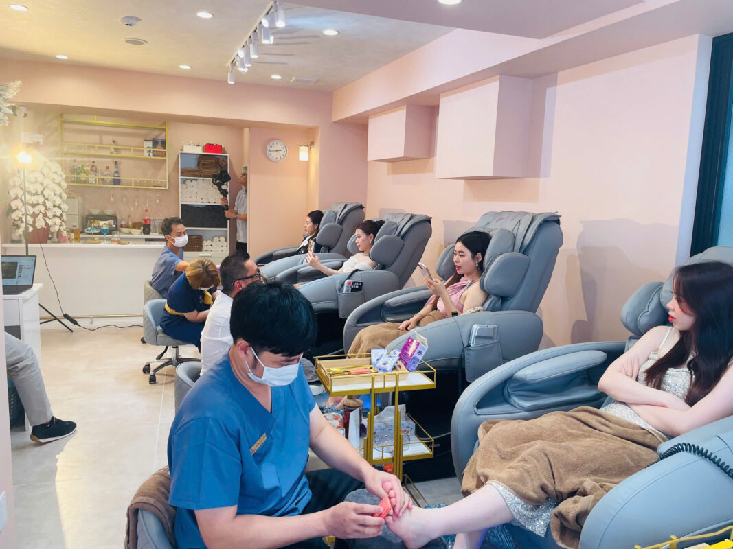 aila nail beauty spa pedicure manicure near me (11)