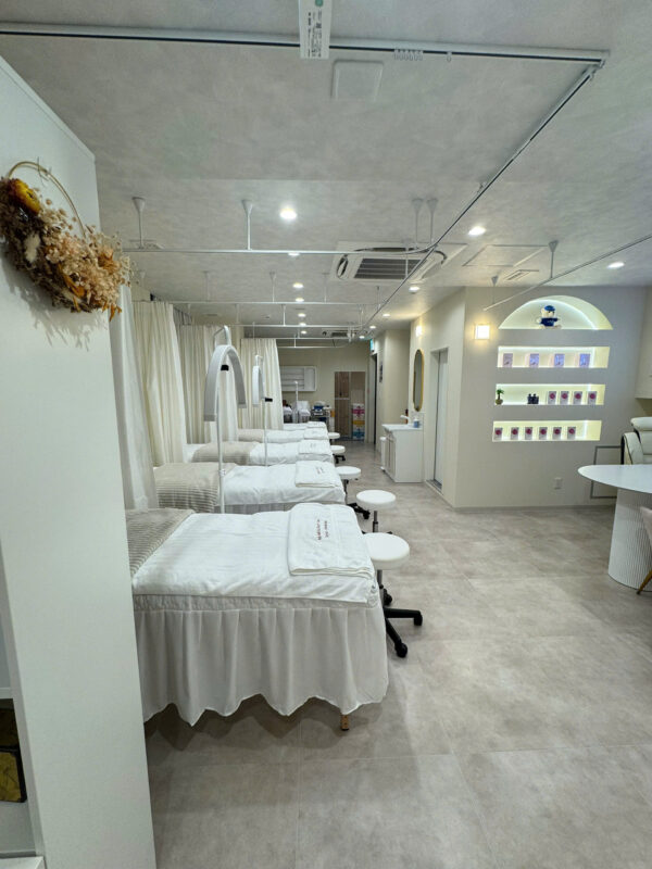 aila nail beauty spa pedicure manicure near me (16)